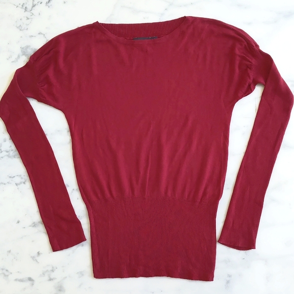 The Limited Cotton and Rayon Stretch Sleeve and Bottom Design Burgundy Knit Top. - Picture 3 of 4